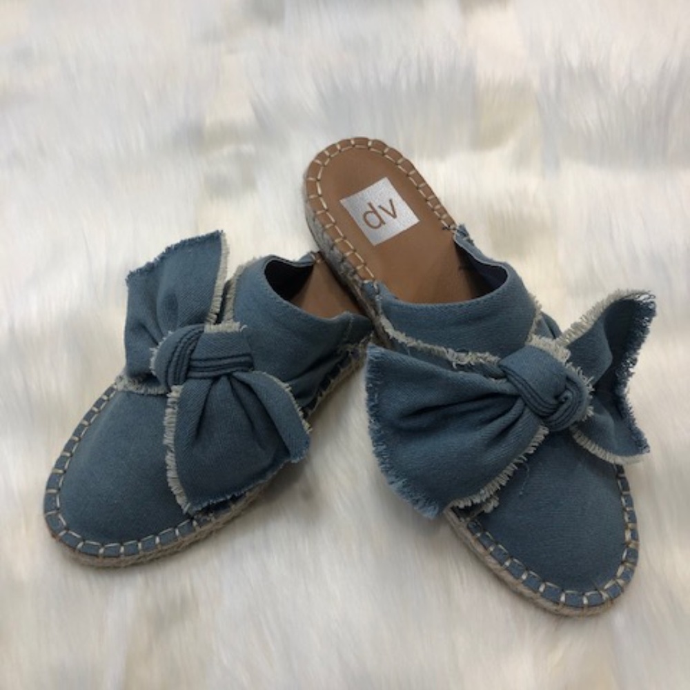 DV BY DOLCE VITA - CHAMBRAY ESPADRILLE SLIDE